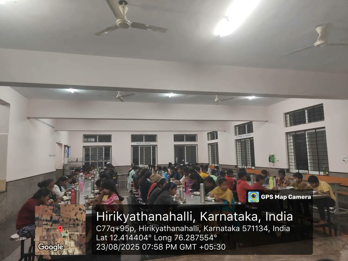 ಡಾ. ಬಿ ಆರ್ ಅಂಬೇಡ್ಕರ್ ವಸತಿ ಶಾಲೆ ಹೆಬ್ಬಾಳ ಮಿರ್ಲೆ ಇಲ್ಲಿನ ವಿದ್ಯಾರ್ಥಿಗಳಿಗೆ ನೀಡಲಾದ ರಾತ್ರಿ ಊಟದ ಫೋಟೋಗಳು. The photos of the dinner served to students at dr. b r ambedkar residential school, hebbalu (mirle). ದಿನಾಂಕ/Date: 23/08/2025. #SocialAudit_SWDMeals #SocialWelfare_Karnataka
