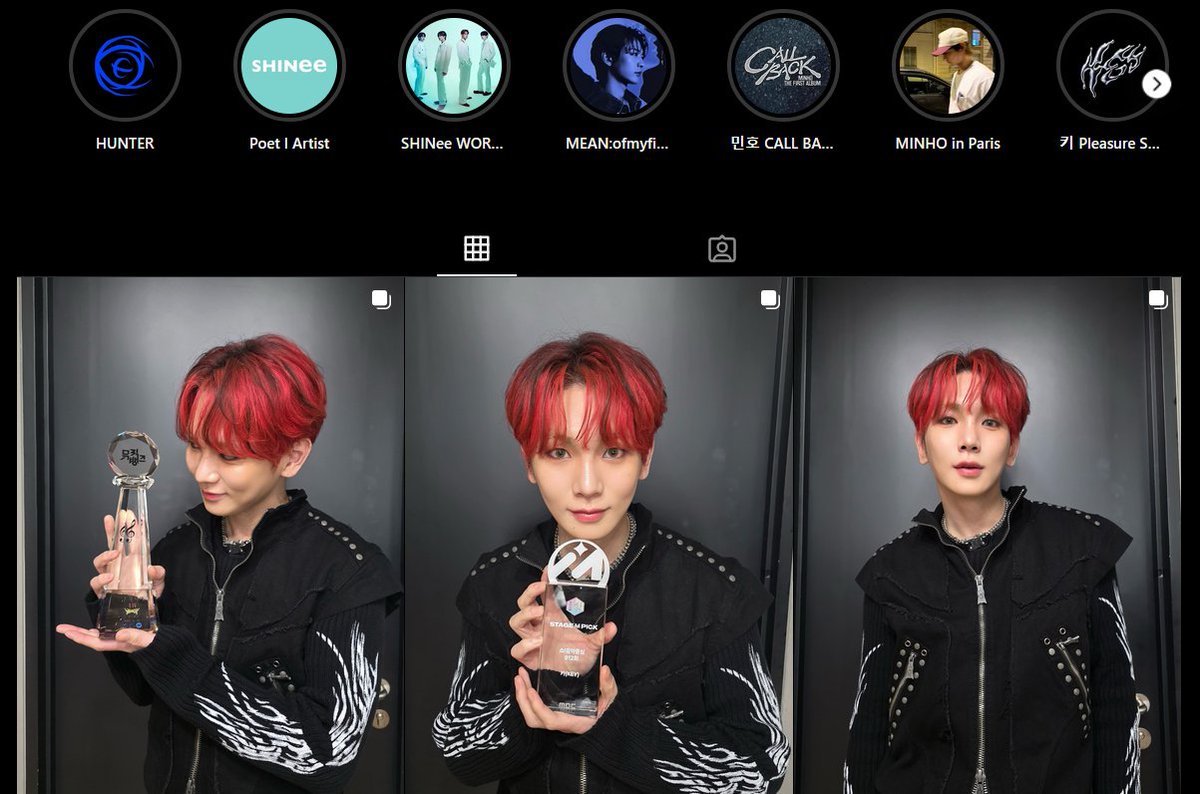 flow___ery's tweet image. triple hunters for triple awards 🍅🍅🍅 it's very rare that the SHINee account posts 3 photos at the same time for smth that's not a comeback, so I think they're doing this to express their gratitude and how special this occasion is 🥺 thank you Key, team SHINee, and Shawols 💎