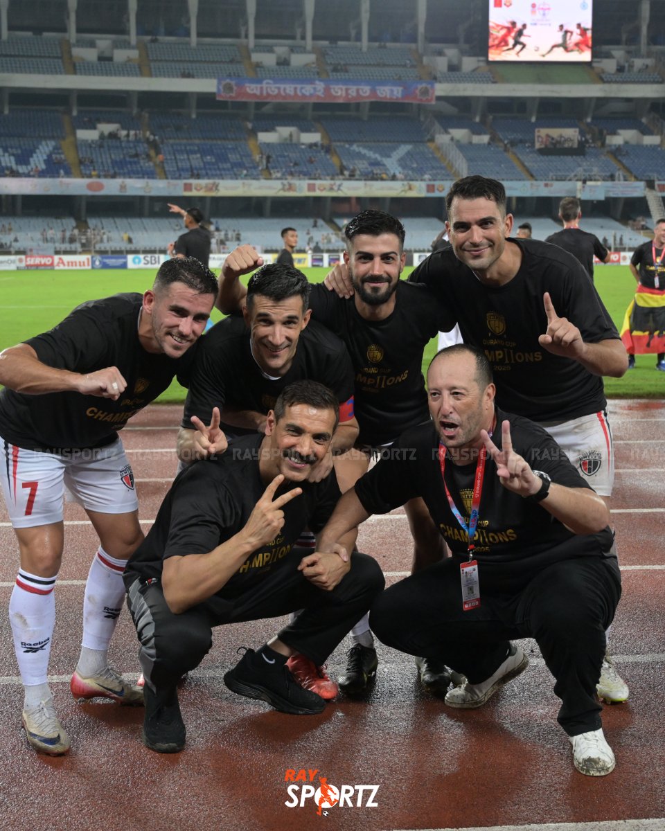 raysportzbangla's tweet image. ছবি: ২০২৫ ডুরান্ড কাপ জিতে আবেগে ভাসলেন নর্থইস্ট ইউনাইটেড কর্ণধার জন আব্রাহাম...

#RaySportz #NEUFC #JohnAbraham #DurandCup2025 #IndianFootball