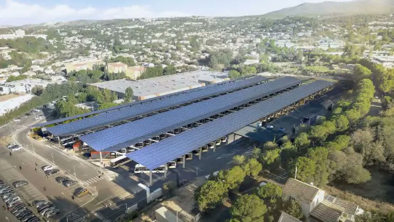 Richard_Loyen's tweet photo. Bonne nouvelle pour la transition ☀️ à Marseille, la @RTM_Officiel va solariser son dépôt de bus à la Rose et l'⚡️☀️ générée va alimenter le métro en #autoconsoPV 🫶 Livraison des travaux prévue fin 2026 👍 https://t.co/0HPdmsfOrh