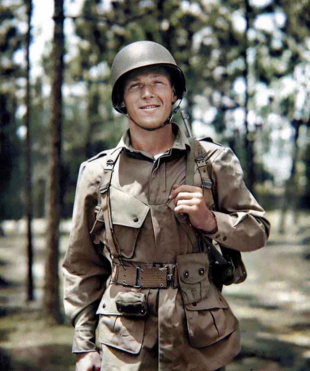 The legend, Dick Winters, at Camp MacKall in 1943…before all of this 👇🏼

- Ranger Tab 🪖
- 2 Combat Jumps 🪂
- Combat Infantry Badge 🪖
- Distinguished Service Cross 🇺🇸
- 2 Bronze Stars 🎖️
- Purple Heart 💜
- Croix de Guerre 🇫🇷