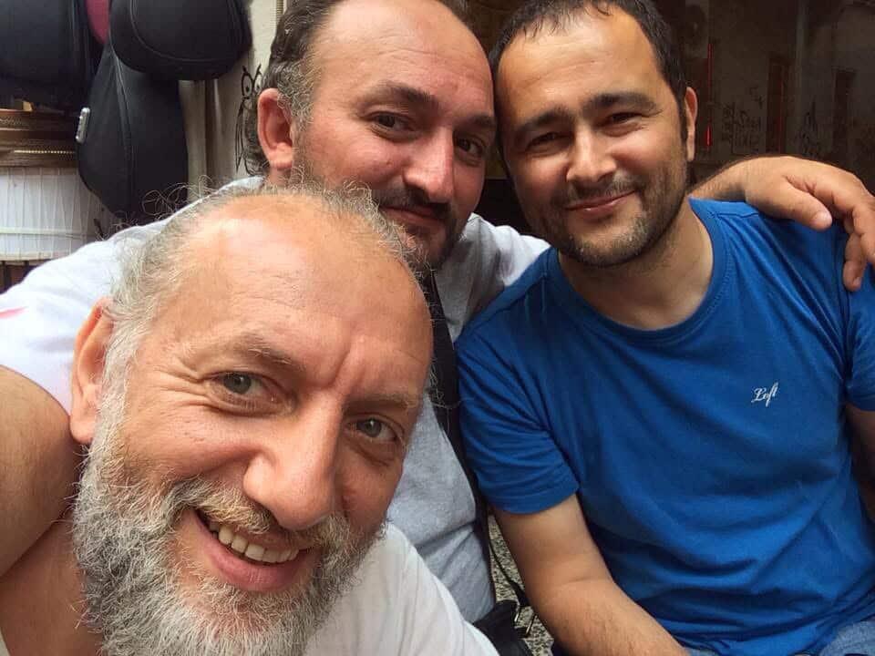 Sanatçı üstadımız, Düş Sokağı Sakini sevgili Murat Çelik abi ve sanatçı dostum Adem Tuzcu ile İstanbul'da geçmişte bir an