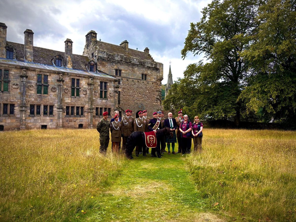 🇵🇱 🤝 🏴󠁧󠁢󠁳󠁣󠁴󠁿 W dn. 23.08.25 r. z inicjatywy Konsulatu Generalnego RP w Edynburgu zorganizowano szereg uroczystości i wydarzeń upamiętniających generała S. Sosabowskiego oraz 1. Samodzielną Brygadę Spadochronową. 

Więcej👇
facebook.com/share/p/1BG6Dy…