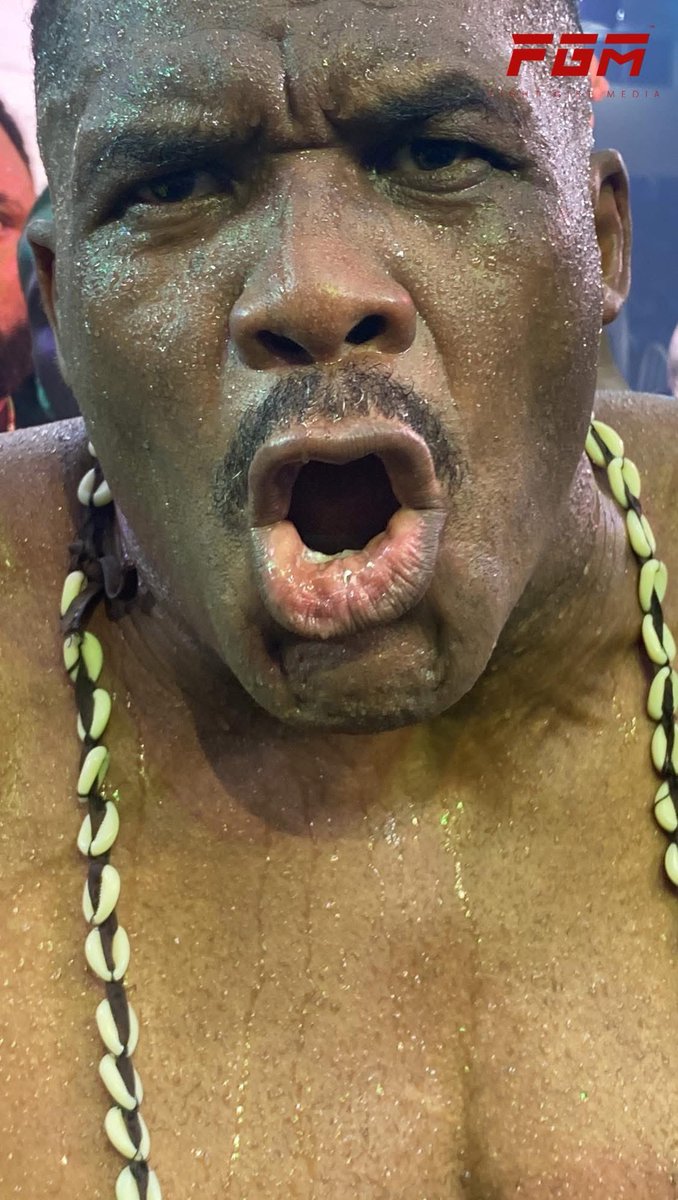Fightgistmedia's tweet image. THE PRESIDENT IS BACK WITH ROUND 3 TKO WIN.

Ike Ibeabuchi Force Idris Afinni to retire in his corner after the end of the third round.
Live at Teslim Balogun Stadium, Surulere, Lagos.

He immediately calls out Oleksandr Usyk for a fight.

#fightgistmedia #IbeabuchiAfinni #Boxing