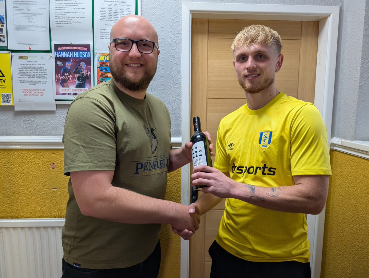 Congratulations to Sam Kay on his well deserved man of the match award today.  👏🏻👏🏻.  Sam being presented with the award here by Tom Hawley, member of Stocksbridge Park Steels Independent Supporter Club.
