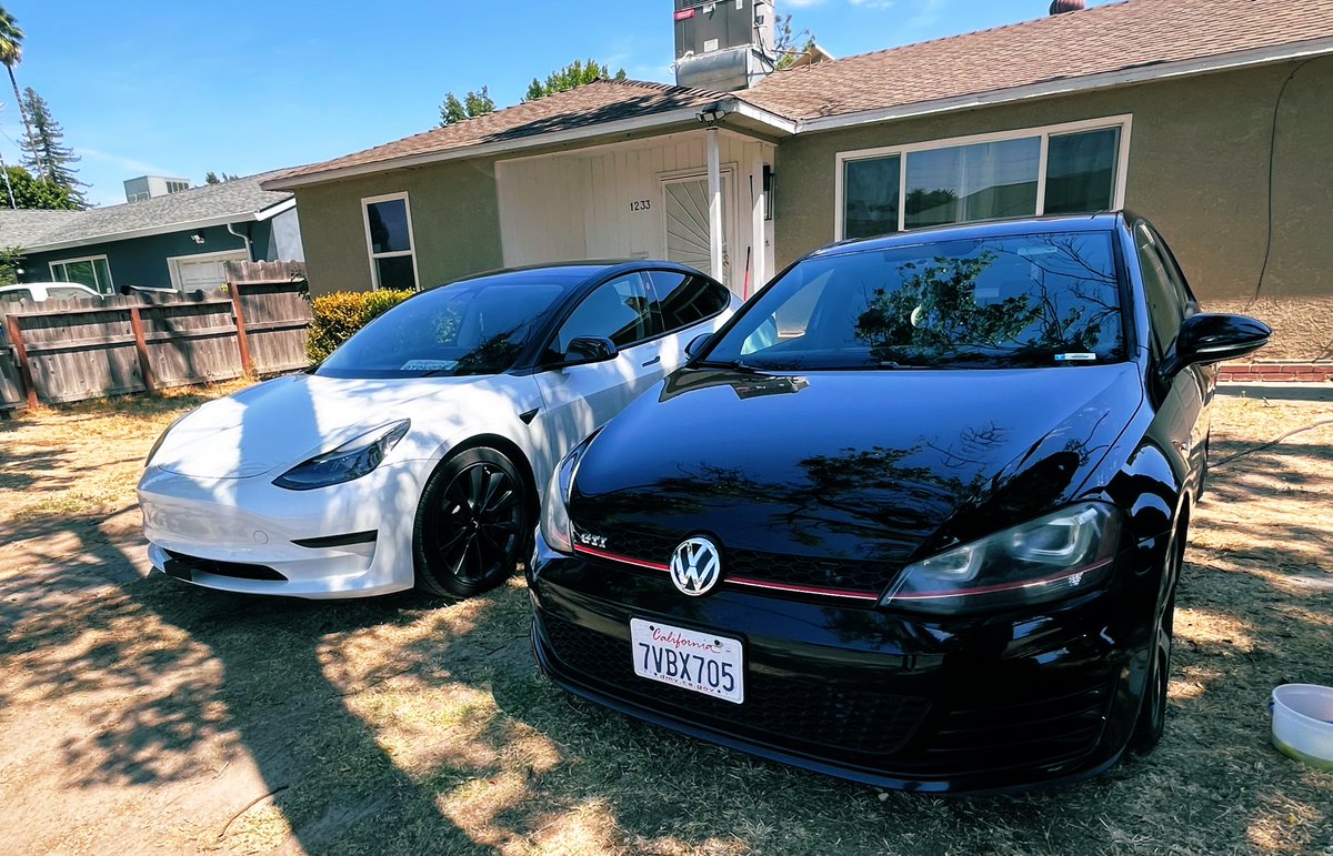 Ghostpool_'s tweet image. 2 cars, 1 house. 1 miserable life where it’s never enough, onto the next.