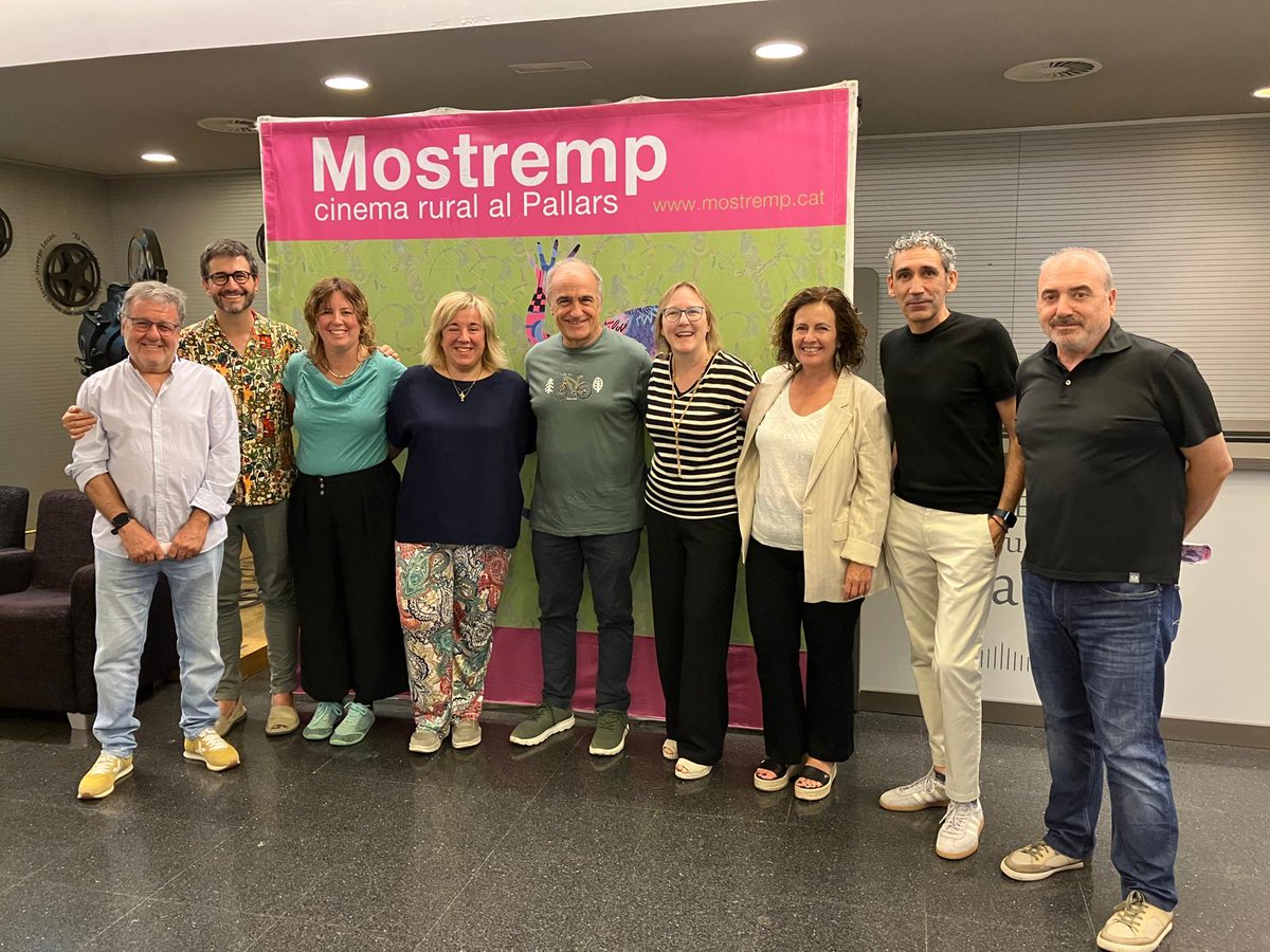 Directors i directores, jurat, organització... 🫶 Tots junts fem #MOSTREMP2025