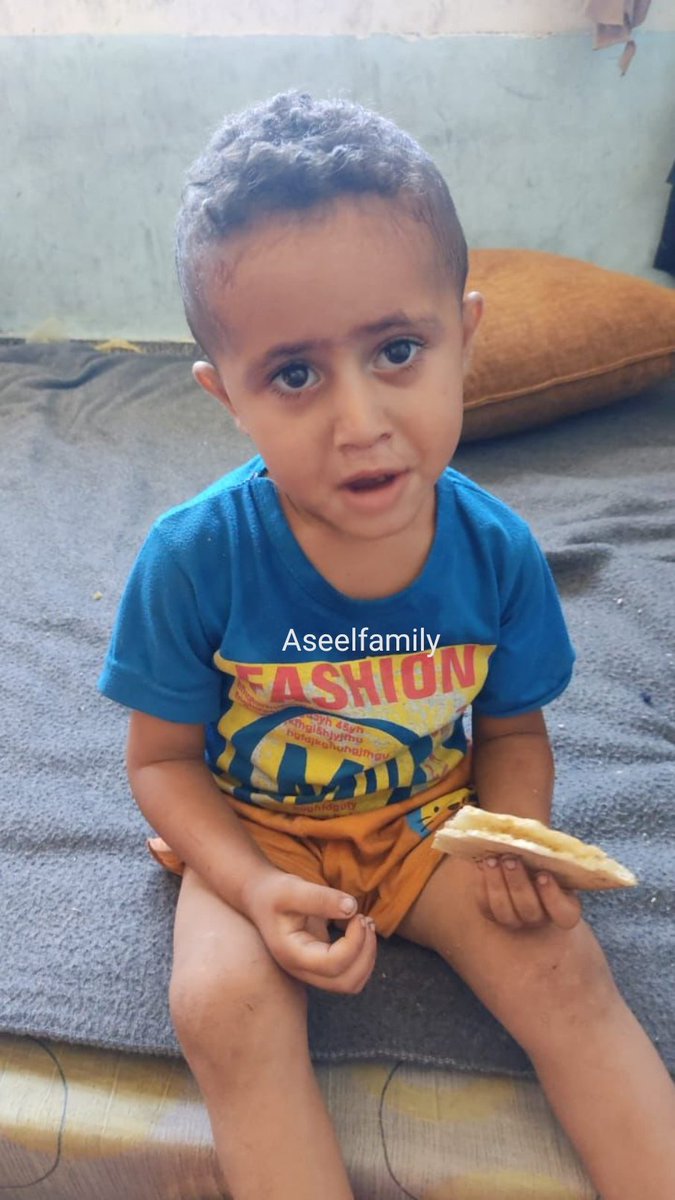 I'm very tired...  
My brother and I have no food.  
If you're scrolling, please leave a word or even just a dot.  
Please donate if you can.
chuffed.org/project/aseel
