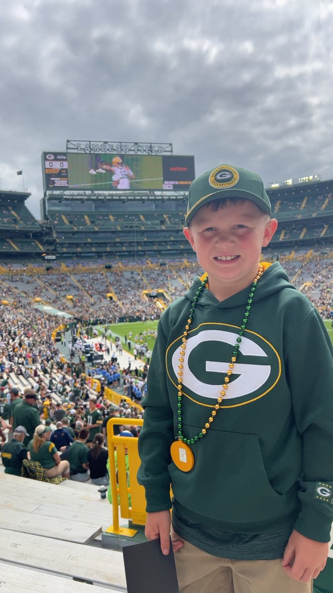 tmilbach75's tweet photo. #getloudlambeau https://t.co/nGzrqp8UQw