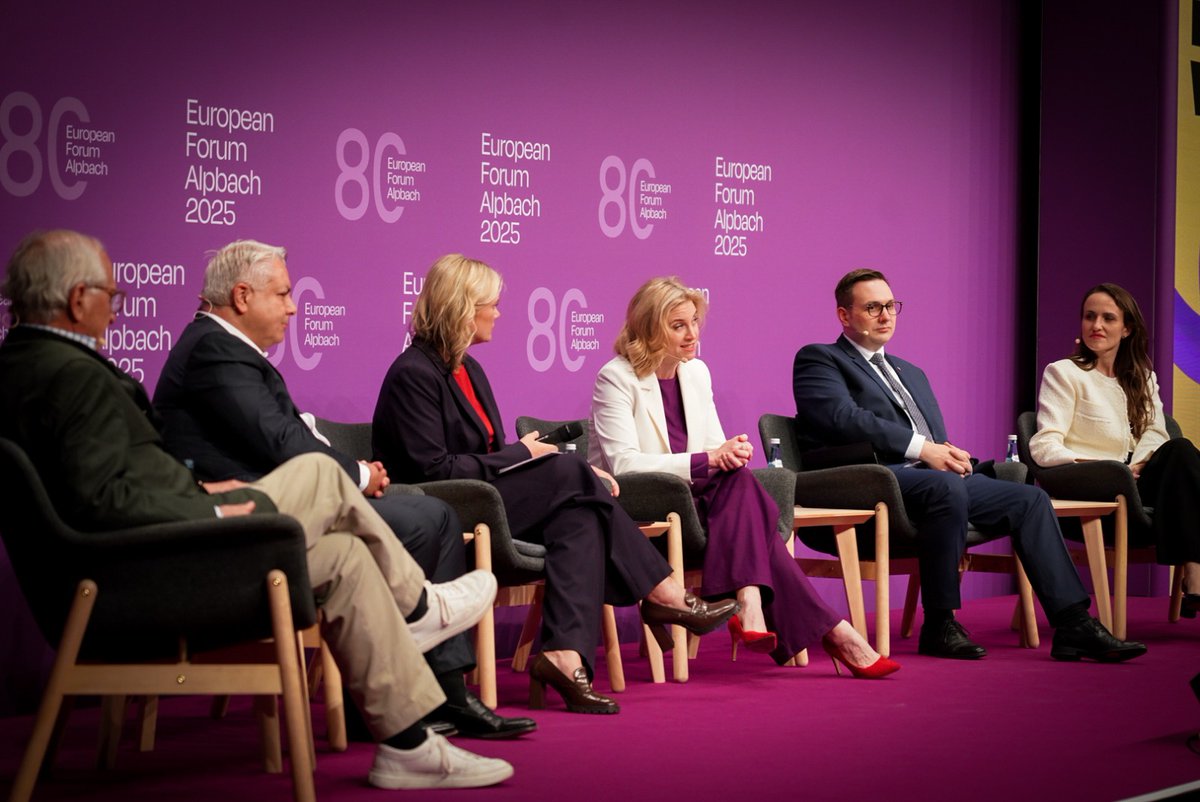 Toiu Oana tweet media