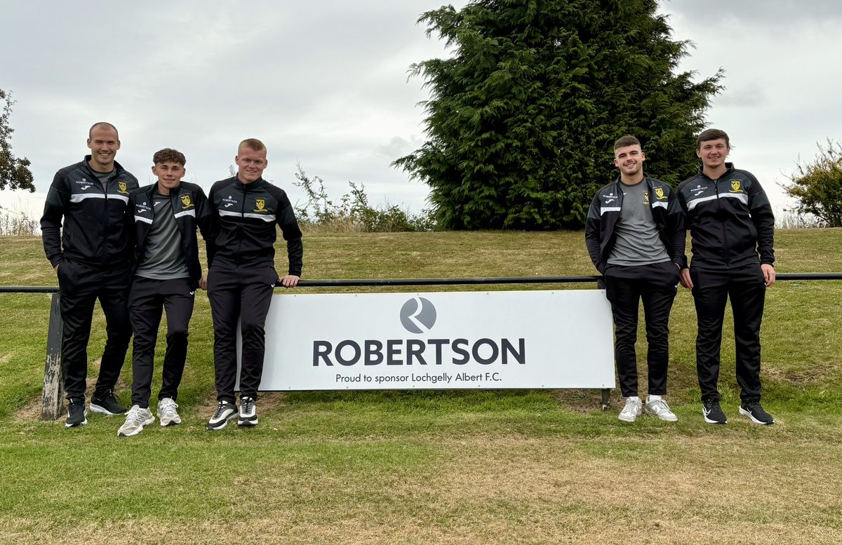 Thanks to the Robertson Group who have kindly sponsored our new matchday tracksuits. 

Robertson are one of the largest family-owned construction, infrastructure and support service businesses in the UK 🟡⚫️

robertson.co.uk