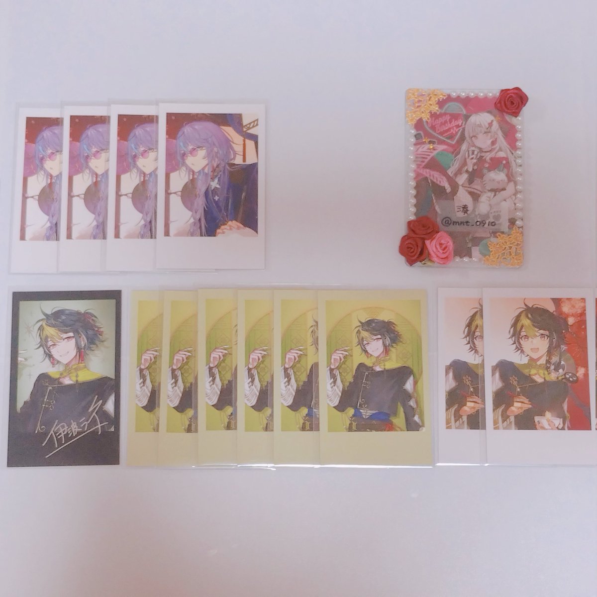 mnt_0910's tweet photo. 交換 譲渡〖にじさんじ〗
HEROES 1st Anniversary Dytica 2nd Anniversary Buddy Mode わんにゃんdays チェキ風カード

譲┆画像①〜⑪
求┆同種または画像⑫⑬⑭ . 定価(+送料)

⇣⇣⇣⇣⇣⇣ https://t.co/RKlh4E8Geu