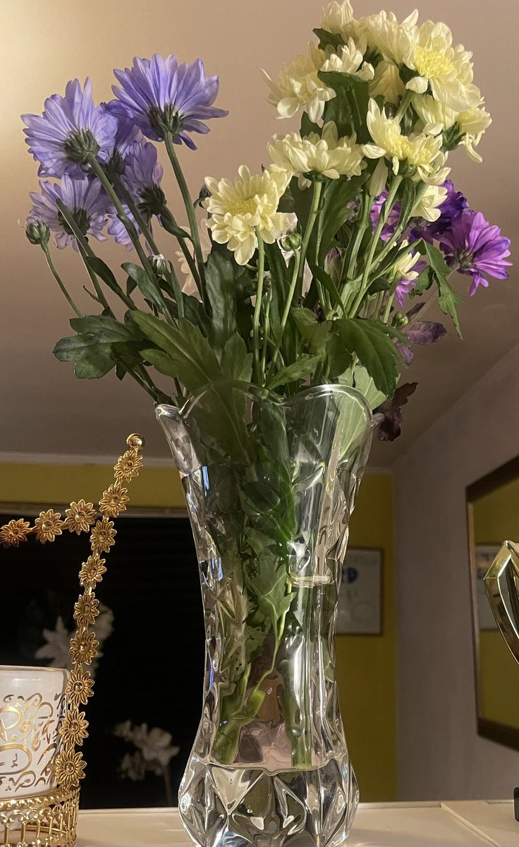 Saying bye was tough 🥺 They came back with flowers, chocs, painted stones &amp; pics for me 💕 One little girl even sold her toy just to buy me flowers 😭💐 My heart is so full. Beautiful memories made 🙌🏾 #YouthWork #MGTY <a href="/Zeriah81123585/">Zeriah</a>