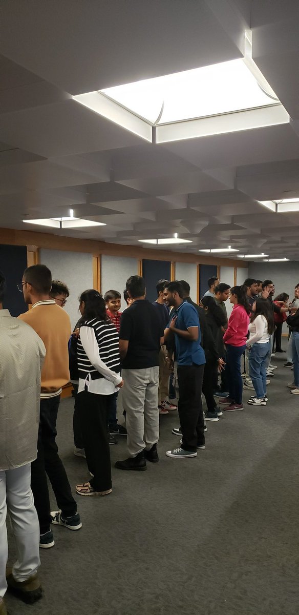 iemmanuel385's tweet photo. This past week was great! I volunteered in helping the International Students Service (ISS) in welcoming new International students to UB.

It was a great time to interact with incoming students, while also connecting with older students and their research. https://t.co/BMLFw0IeL1
