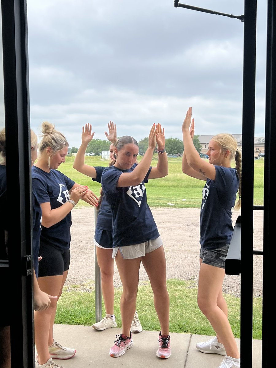 Great team workout this morning courtesy of <a href="/SheStrength/">Anna Woods</a> 

#mindset #breathefire