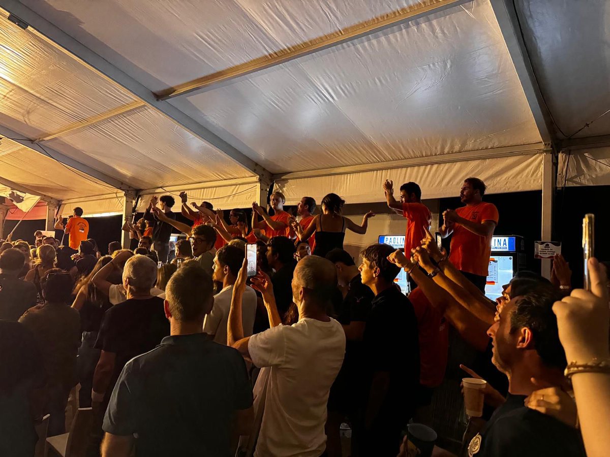 À ringrazià l’associu « Aleria 1975 » chì hà urganizatu u 50esimu anniversariu : da i prighjuneri pùlitichi d’eri à e ghjuvanotte è i ghjuvanotti d’oghje, trè generazioni ligate da listessa fede !