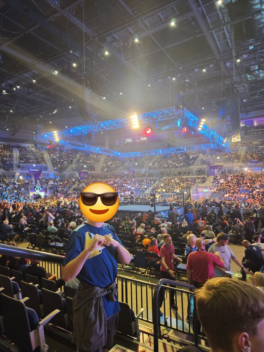 WWE in Liverpool tonight 🔥 #WWELiverpool