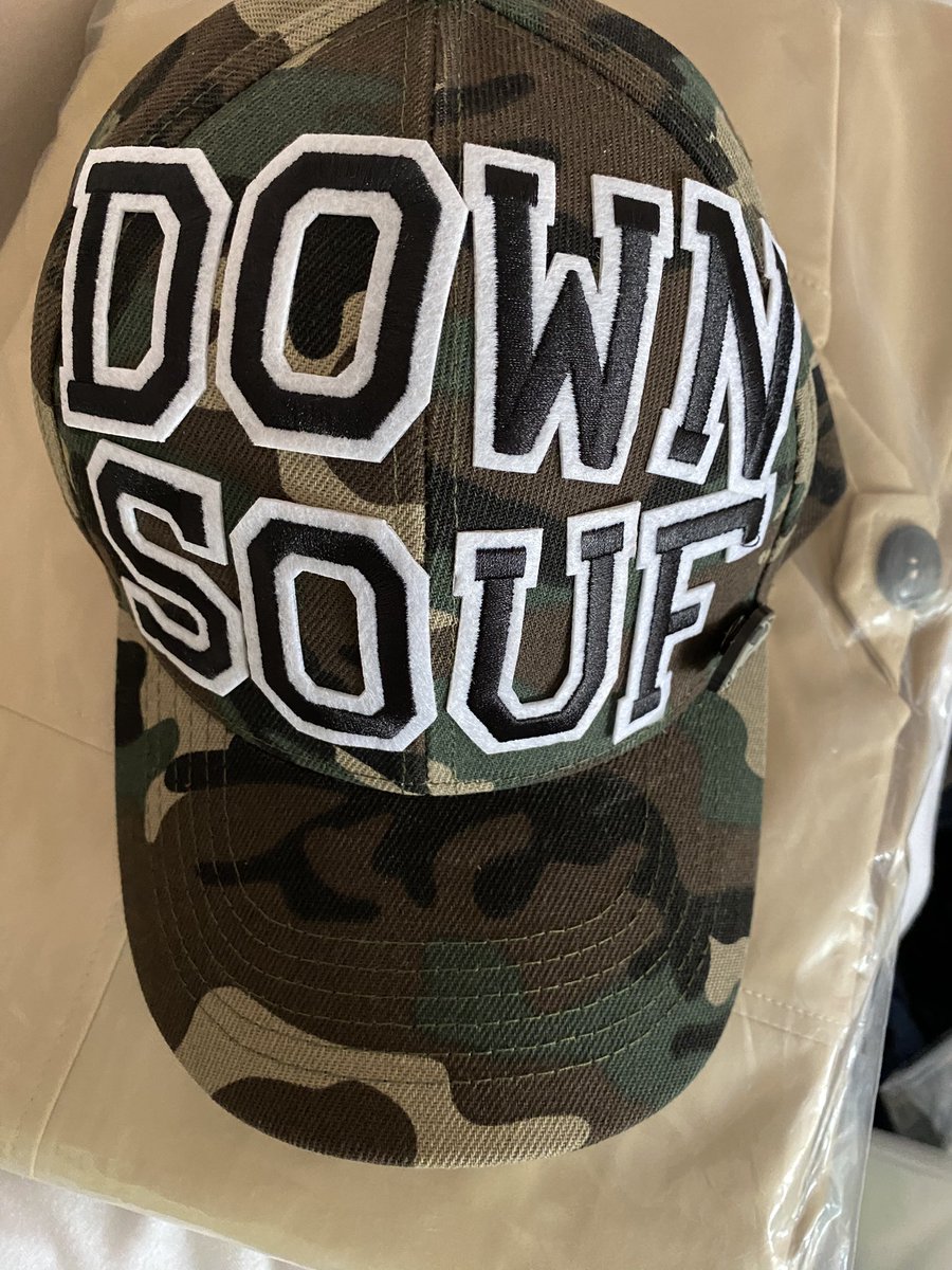 3XTRAORDINAIRE's tweet image. @synamon423 yelled across the street “that’s my shirt brand” I said “ damn right - 423 til I D-I-E!!” By the end of the hour I was reppin brands from Chatt from my shirt to my hat thanks to @viktoriapayne  and a #shoutout to @kingofchattcarshow #🫡 #downsouf #assholesliveforever