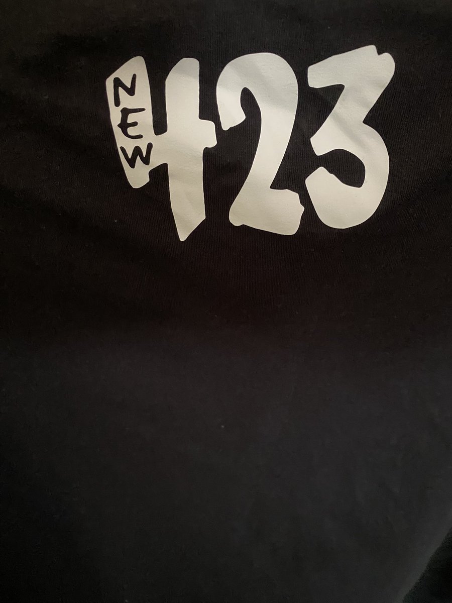 3XTRAORDINAIRE's tweet image. @synamon423 yelled across the street “that’s my shirt brand” I said “ damn right - 423 til I D-I-E!!” By the end of the hour I was reppin brands from Chatt from my shirt to my hat thanks to @viktoriapayne  and a #shoutout to @kingofchattcarshow #🫡 #downsouf #assholesliveforever