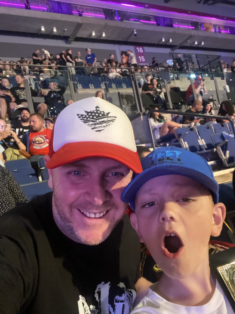 vickers_ste's tweet image. Loving it at #WWELiverpool