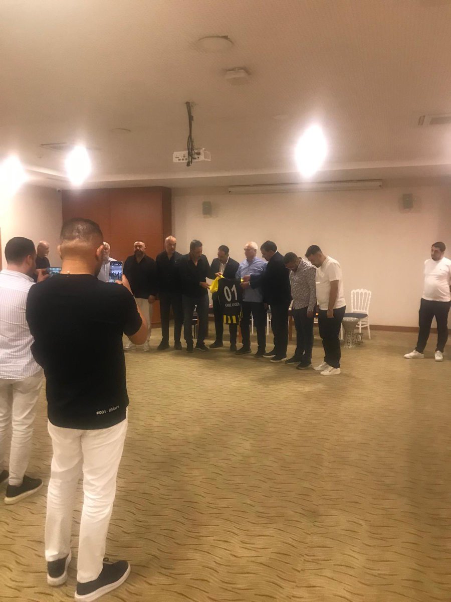 Adana 1954 FK Başkanı kıymetli kardeşim Menderes Kutlu’ya değerli  hediyeleri için teşekkür eder, başarılar dilerken, yarın ki Maçta dostluğun kazanmasını temenni ederim.