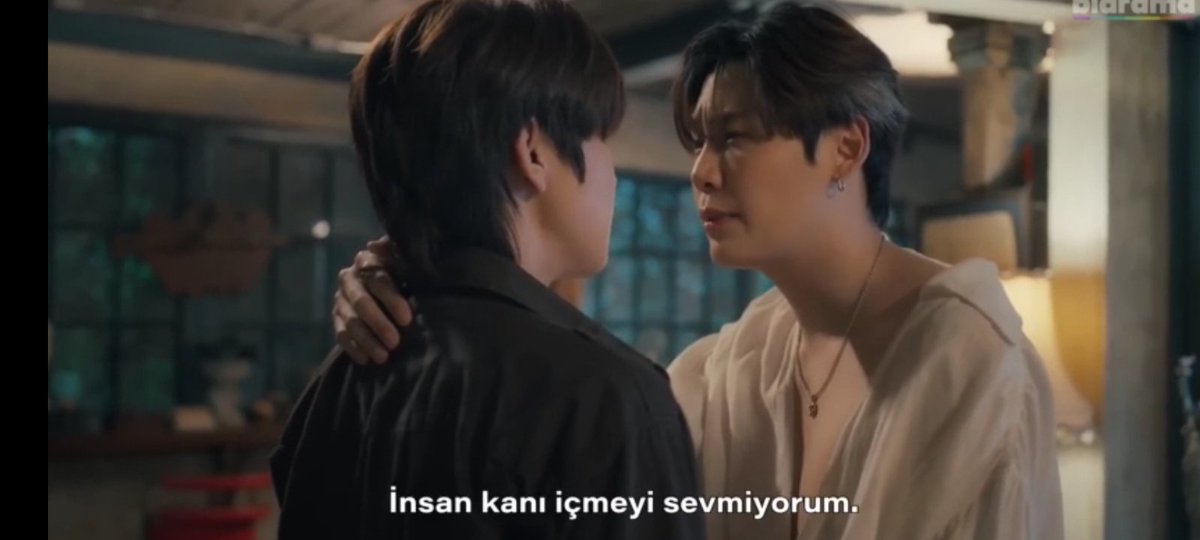 Ya sen vampiresin nasıl insan kanı içmezsin
#RevampSeriesEP1