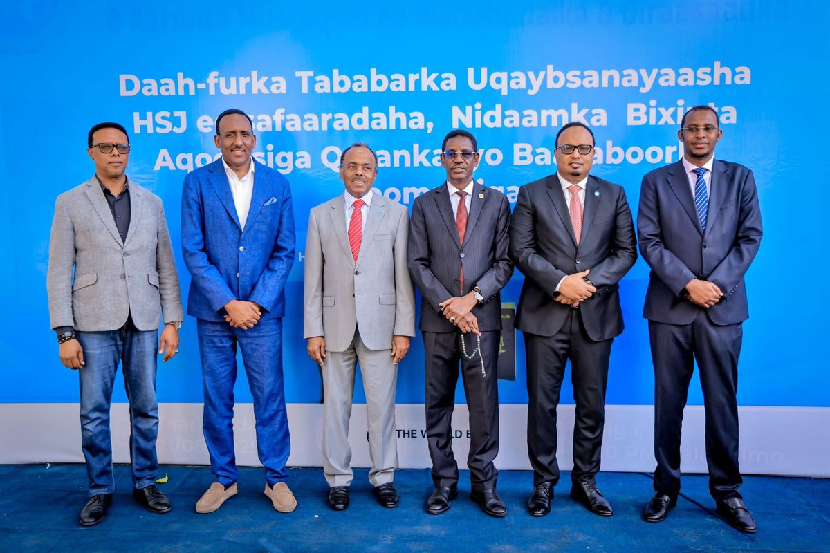 NIRASomalia's tweet photo. 1/3:
NIRA, in partnership with the Immigration and Citizenship Agency (ICA), has today launched a six-day training in #Mogadishu for ICA Embassy Attachés from 30 embassies abroad. The program strengthens diaspora registration and ID services. https://t.co/EmJn2QXsMu