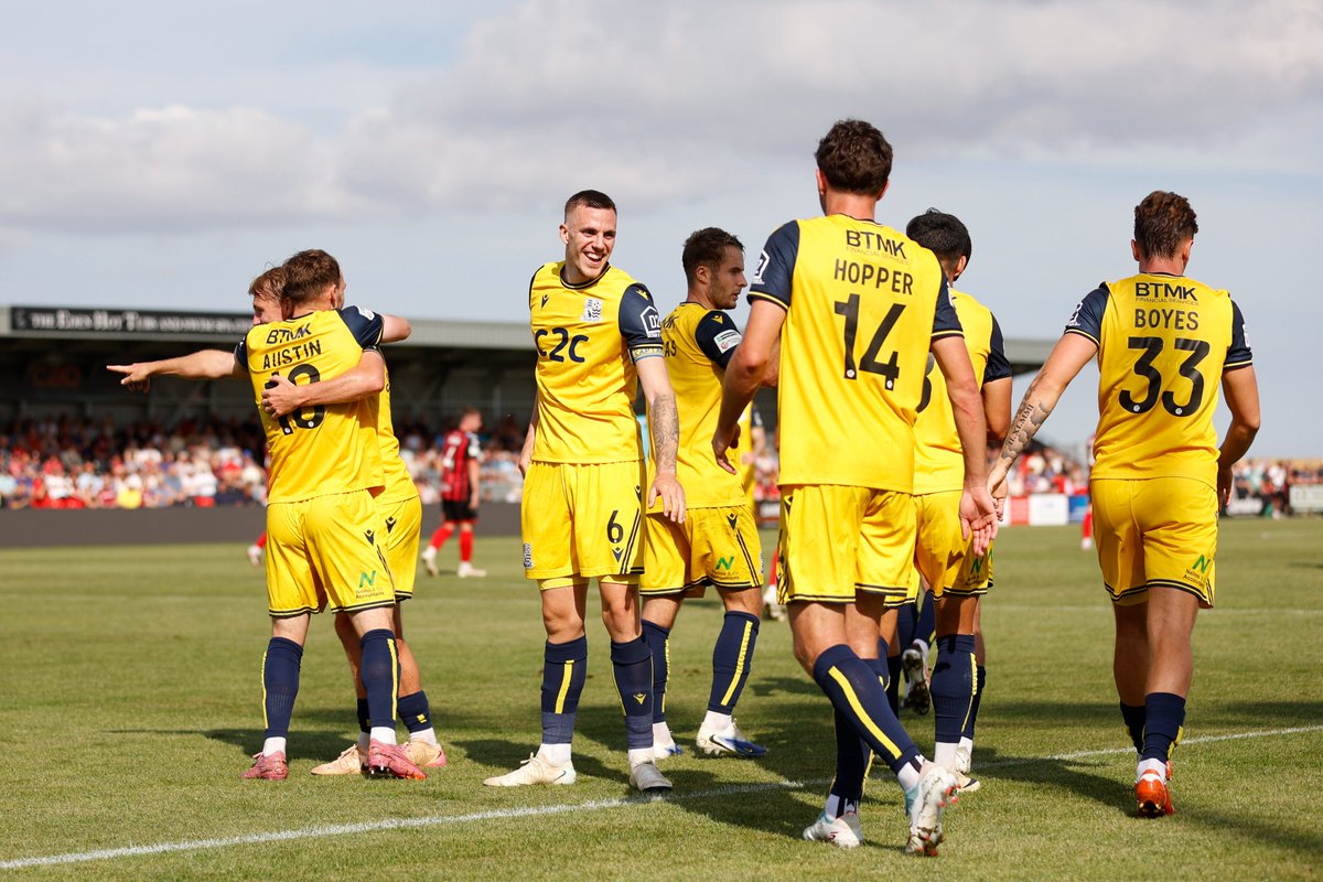 Chris Phillips (@cjphillips1982) on Twitter photo IN PICTURES: Southend United celebrate Sam Austin's goal IN PICTURES: Southend United celebrate Sam Austin's goal