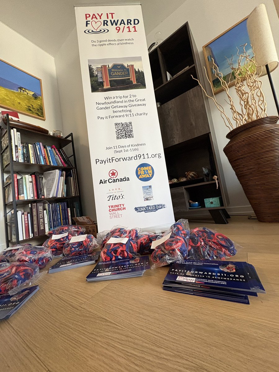 911Payitforward's tweet photo. Let the ripple effect begin! #payitforward911 wristbands are headed to employees at 5 airports and 4 theaters across USA. Join #11daysofkindness Sept 1st-11th #NeverForget https://t.co/uema935LFG