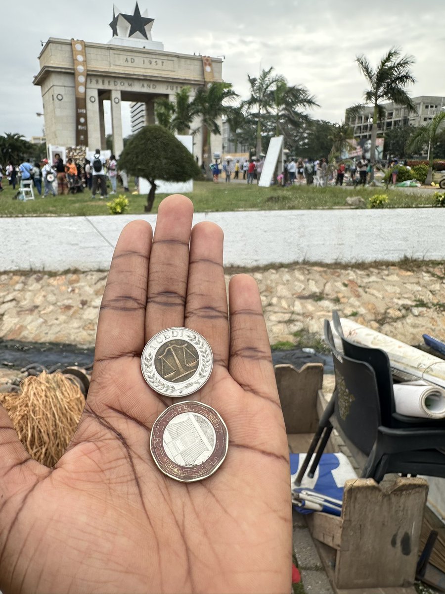 RUTH ๎จ๐จ๐ฆ (@it_rutie) on Twitter photo Ghana is still using coins in 2025 ??๐ฅด Ghana is still using coins in 2025 ??๐ฅด
