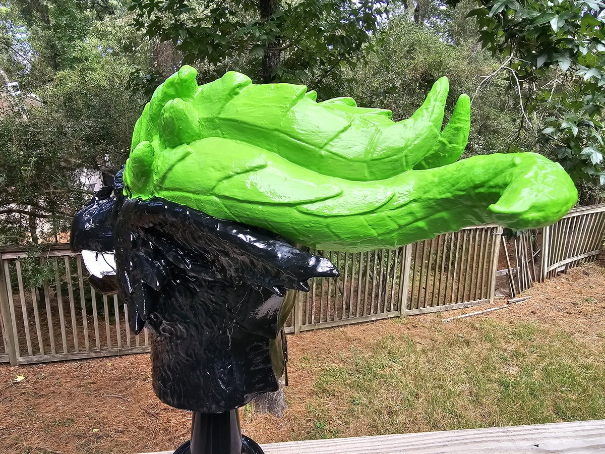 We welcome this goo themed dragon to our SJ Pack!

(Also, green supreme ;3)

💥🦴