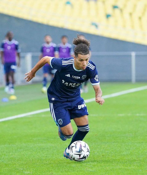 NeyloFC's tweet photo. ⚽️QUELLLL BUTTTT DE KEBBAL !!!!! Il vient nettoyer la lucarne du @LokomotivCestas 

🦁Il nous offre notre premier but cette saison !! 

#LKCNFC https://t.co/x4WQfcClLu