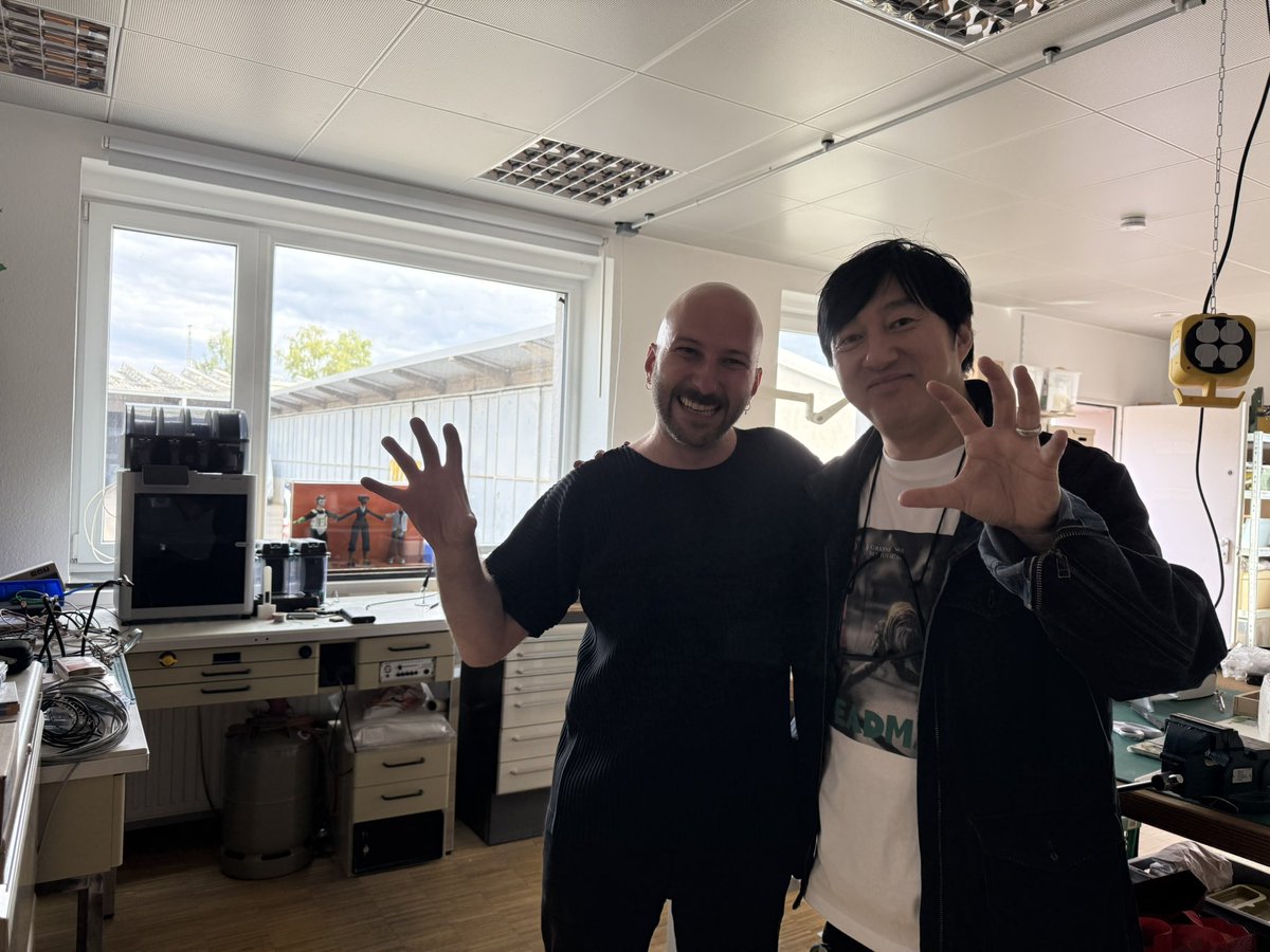 suda_51's tweet photo. We had the honor of visiting the
@Slow_Bros studio, developers of @HaroldHalibut! Thanks so much, Onat! It was a beautiful atelier!

#Gamescom2025 https://t.co/OnLk1l7X2z