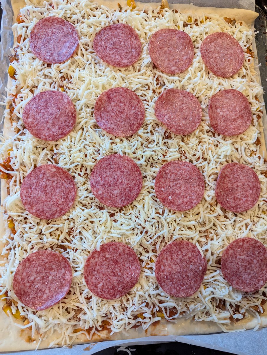 BSGBAssociate's tweet photo. Nobody makes pizza better than me https://t.co/xQm1Fcs3yI