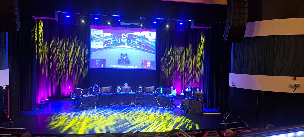 ArcticGE's tweet photo. MATCH 2 IS LIVE

https://t.co/uZmfOgv0pG

🇨🇦 CarlJr.
🇫🇷 Cocow 
🇫🇷 Otaaaq 

Top 2 advances

#Trackmania | #AGE25 https://t.co/FDCJnCamMT