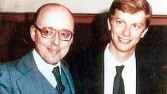 “Era sapo en la Escuela de Derecho de la UC”, dice un tuitero.