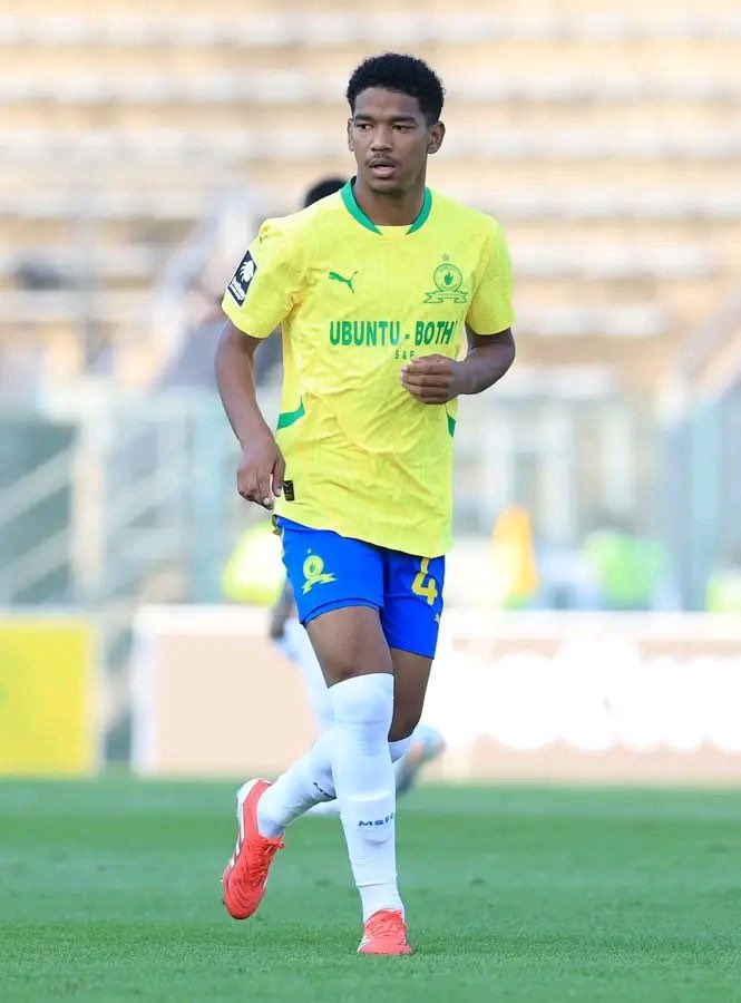 ®️ E L E tweet media