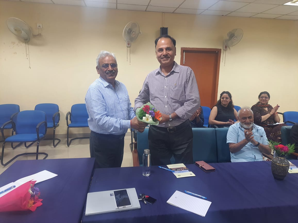 Prabodh Trivedi (@prabodhtrivedi) on Twitter photo Small but mighty. Discussion on plant peptides & peptidome with Prof. Balaram, <a href="/3RakeshMishra/">Rakesh K Mishra</a> , <a href="/sankarfr1/">Sankaranarayanan Rajan</a>, Prof. Sowdhamini, Prof. Tanveer & Prof Utpal Nath <a href="/CSIRCIMAP/">CSIR-CIMAP</a> Bangalore center. Troubleshooting on analysis methods. <a href="/DineshNagegowda/">Dinesh 🌿🧬🧫 🇮🇳</a> <a href="/Premagv/">Prema Vasudev</a> <a href="/Akanksha_CIMAP/">Akanksha Singh</a> <a href="/CSIR_IND/">CSIR, India</a> Small but mighty. Discussion on plant peptides & peptidome with Prof. Balaram, <a href="/3RakeshMishra/">Rakesh K Mishra</a> , <a href="/sankarfr1/">Sankaranarayanan Rajan</a>, Prof. Sowdhamini, Prof. Tanveer & Prof Utpal Nath <a href="/CSIRCIMAP/">CSIR-CIMAP</a> Bangalore center. Troubleshooting on analysis methods. <a href="/DineshNagegowda/">Dinesh 🌿🧬🧫 🇮🇳</a> <a href="/Premagv/">Prema Vasudev</a> <a href="/Akanksha_CIMAP/">Akanksha Singh</a> <a href="/CSIR_IND/">CSIR, India</a>