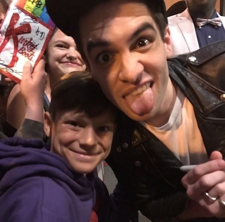 Hourly panic at the disco (@hourlypatd) on Twitter photo 
