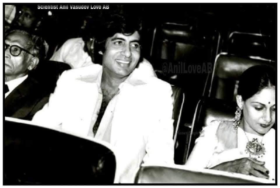 DrAnilLoveAB's tweet photo. Congratulation on completion of🎉🌹💐
#46YearsOfKaalaPatthar (24 August 1979 )
My Dear Guruji Shri @SrBachchan Sirji 
#ShatruganSinha ji #Shashikapoor ji 
#Raakhee ji #ParveenBabi ji 
#NeetuSingh ji #premchopra ji #MacMohan ji Directed & Produced by #YashChopra ji Based on #Chasnalaminingdisaster
Written by #Salimkhan & @Javedakhtarjadu ji
Music by #RajeshRoshan ji & Team