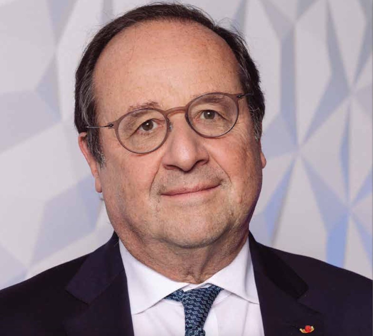 Amor Patriae Nostra Lex (@emmerdeur1er) on Twitter photo <a href="/ErsiliaSoudais/">Ersilia Soudais</a> Je suis sûr que tu es le fils de François Hollande ! Un jour la vérité éclatera ! <a href="/ErsiliaSoudais/">Ersilia Soudais</a> Je suis sûr que tu es le fils de François Hollande ! Un jour la vérité éclatera !