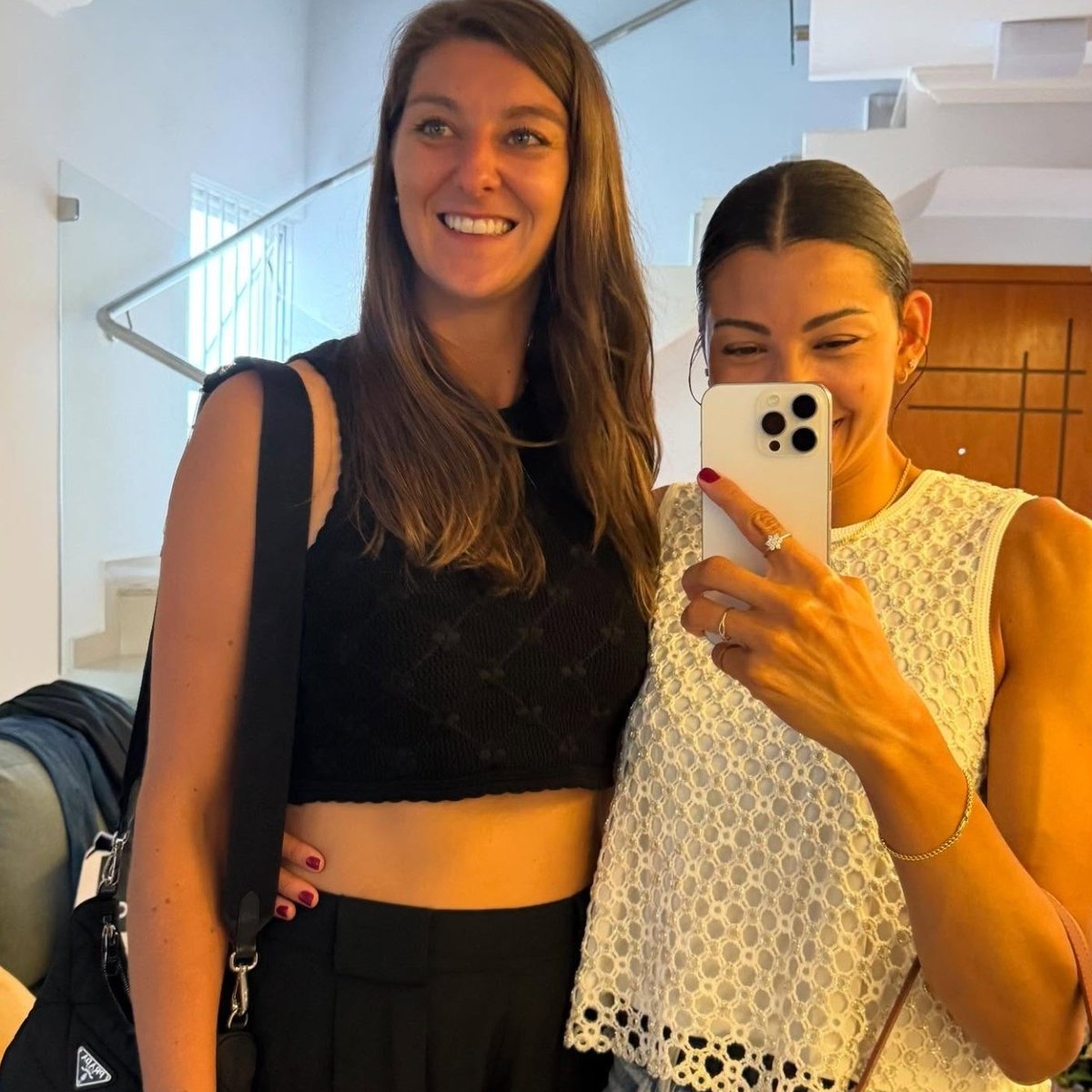 CloudsKase's tweet photo. Carolana sorrindo com os olhos 🤏 https://t.co/UfoYw4AWUk