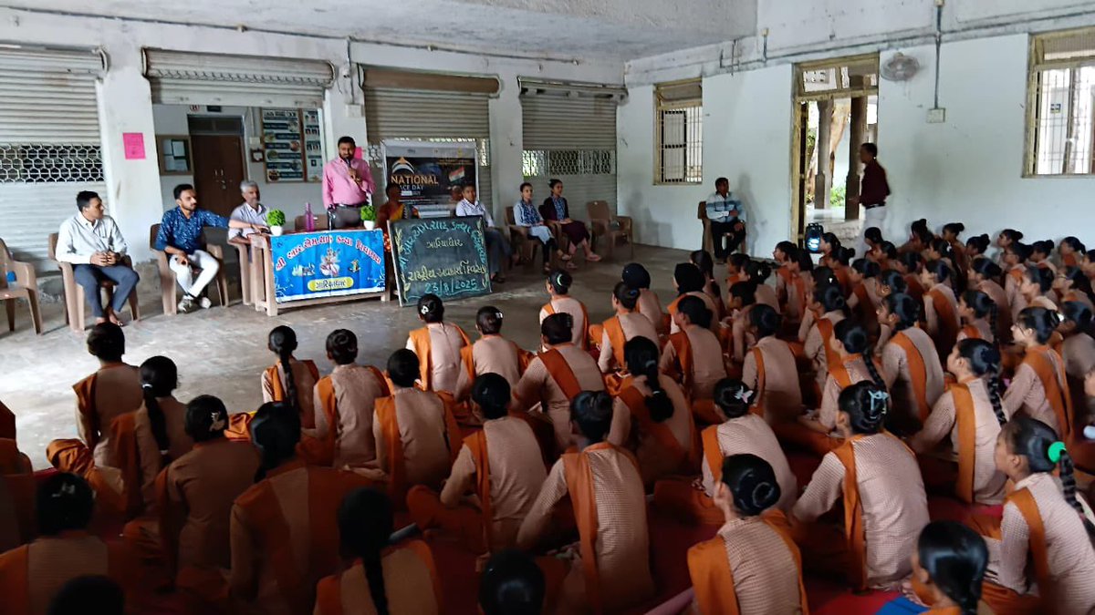 Harshad Joshi 🇮🇳 (@iharshadjoshi) on Twitter photo on #SpaceDay2025, <a href="/krcscbhavnagar/">Kalyan Regional Community Science Centre-Bhavnagar</a> celebrated at R. M. Shah Girls School, Gariyadhar. I delivered a briefing on the journey of India’s Space Programme – from Ancient Astronomy & Aryabhata to #Gaganyaan. Inspiring young minds towards science & space exploration. on #SpaceDay2025, <a href="/krcscbhavnagar/">Kalyan Regional Community Science Centre-Bhavnagar</a> celebrated at R. M. Shah Girls School, Gariyadhar. I delivered a briefing on the journey of India’s Space Programme – from Ancient Astronomy & Aryabhata to #Gaganyaan. Inspiring young minds towards science & space exploration.