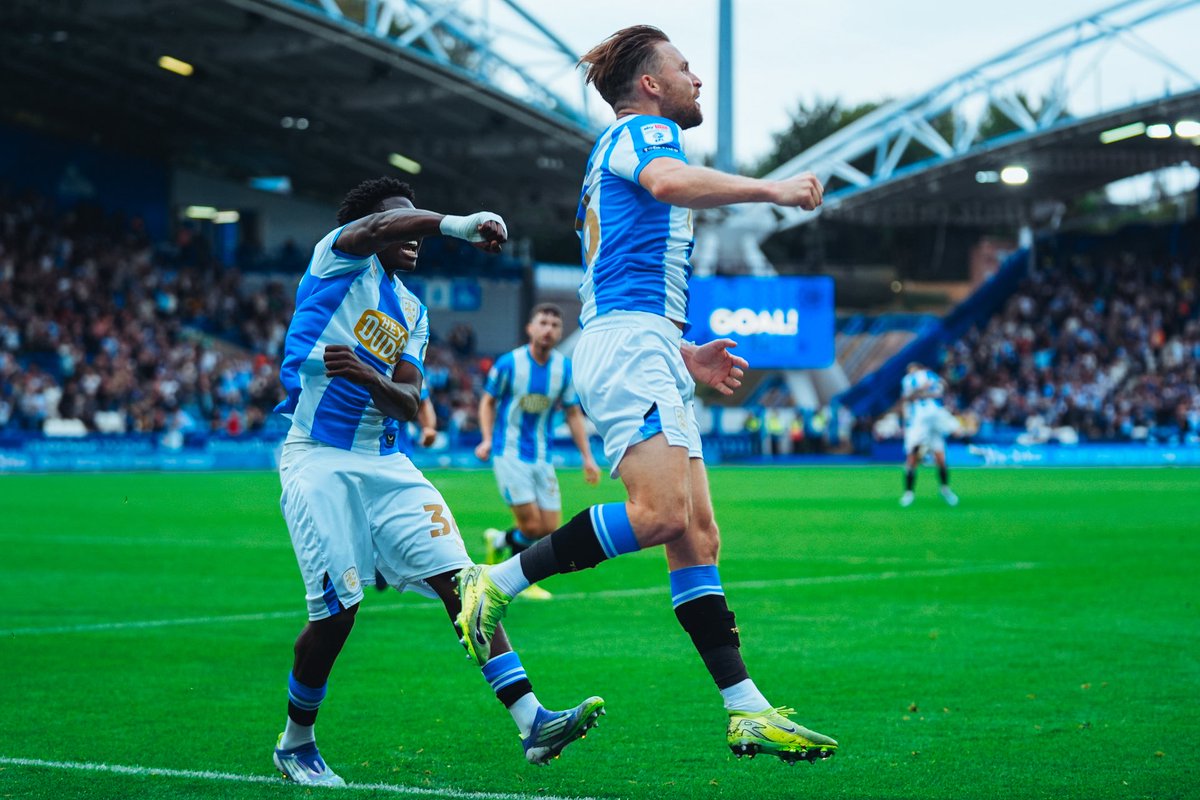 htafc's tweet image. Them Terriers 💙

#htafc