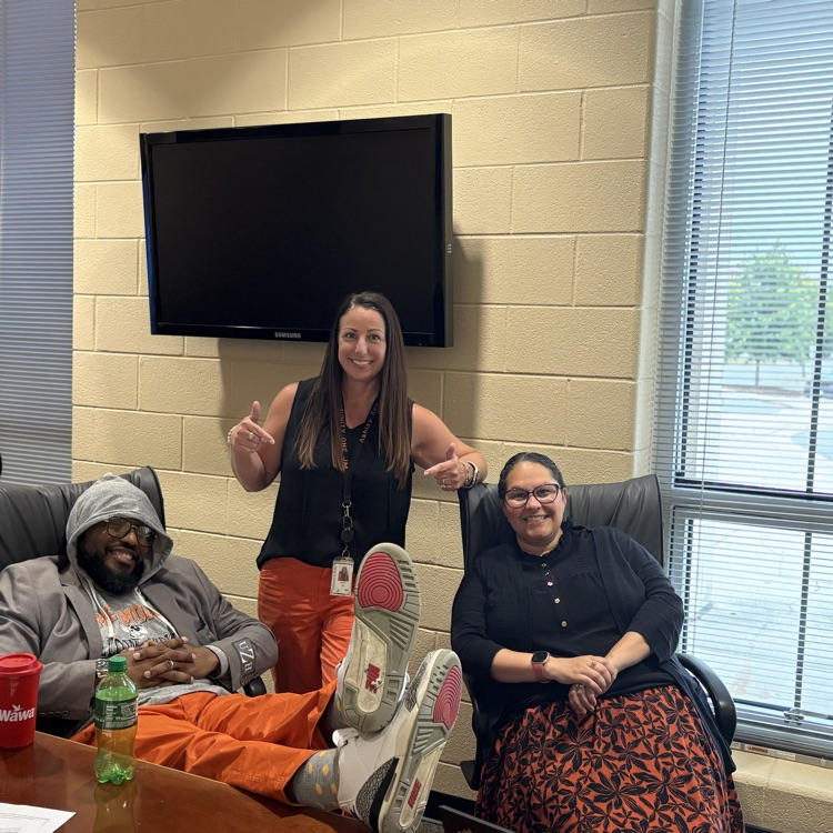 On Thursday, our JM Staff wears Orange pants 🧡👖

How did this tradition start? Well... that's a Yellow Jacket secret 🤫