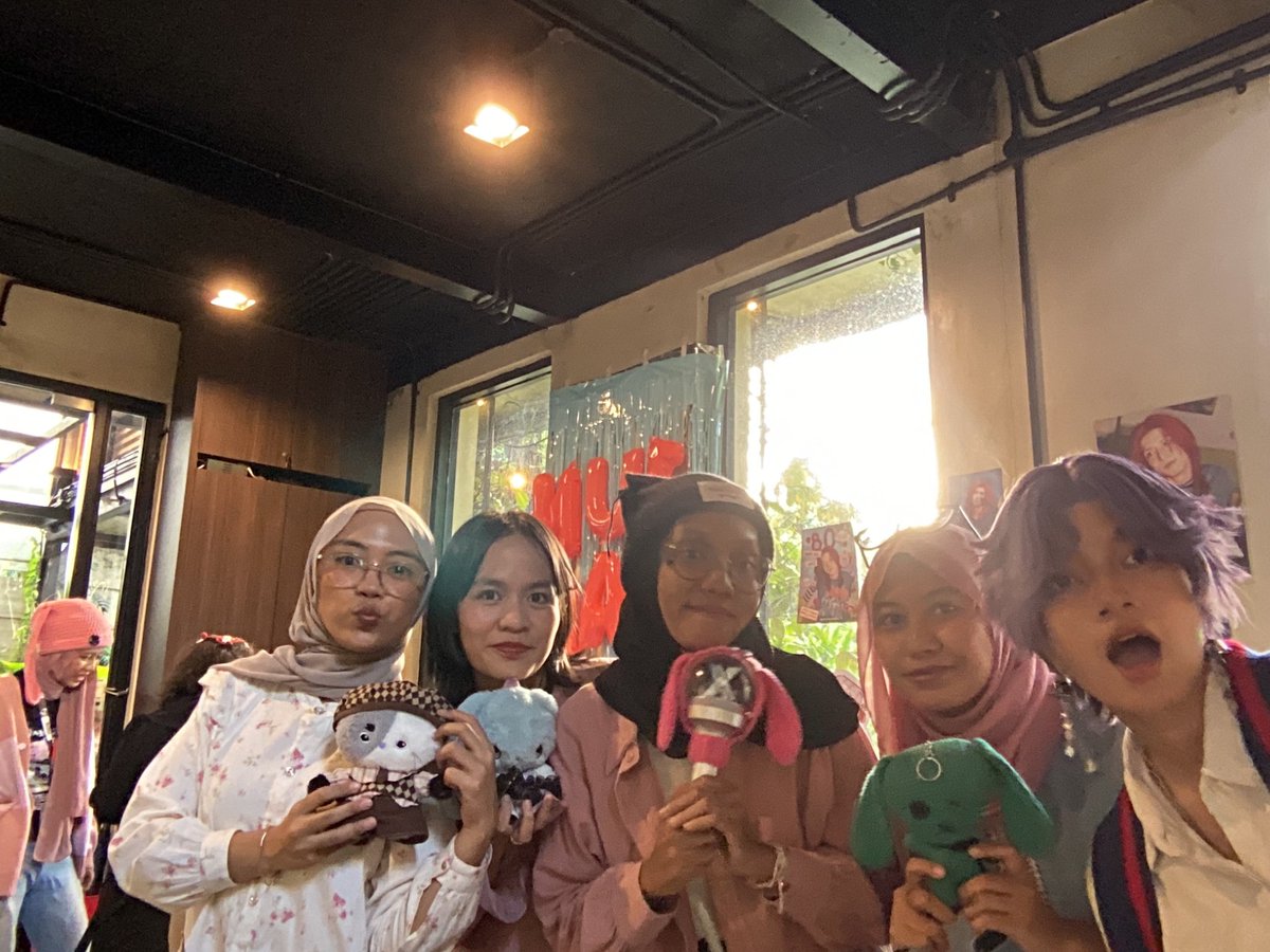 Gaonizm's tweet image. — Thanks for today :3 @kittohan @winhyeongjun @bininyeuyon @jjaeminodo 🤍🤍