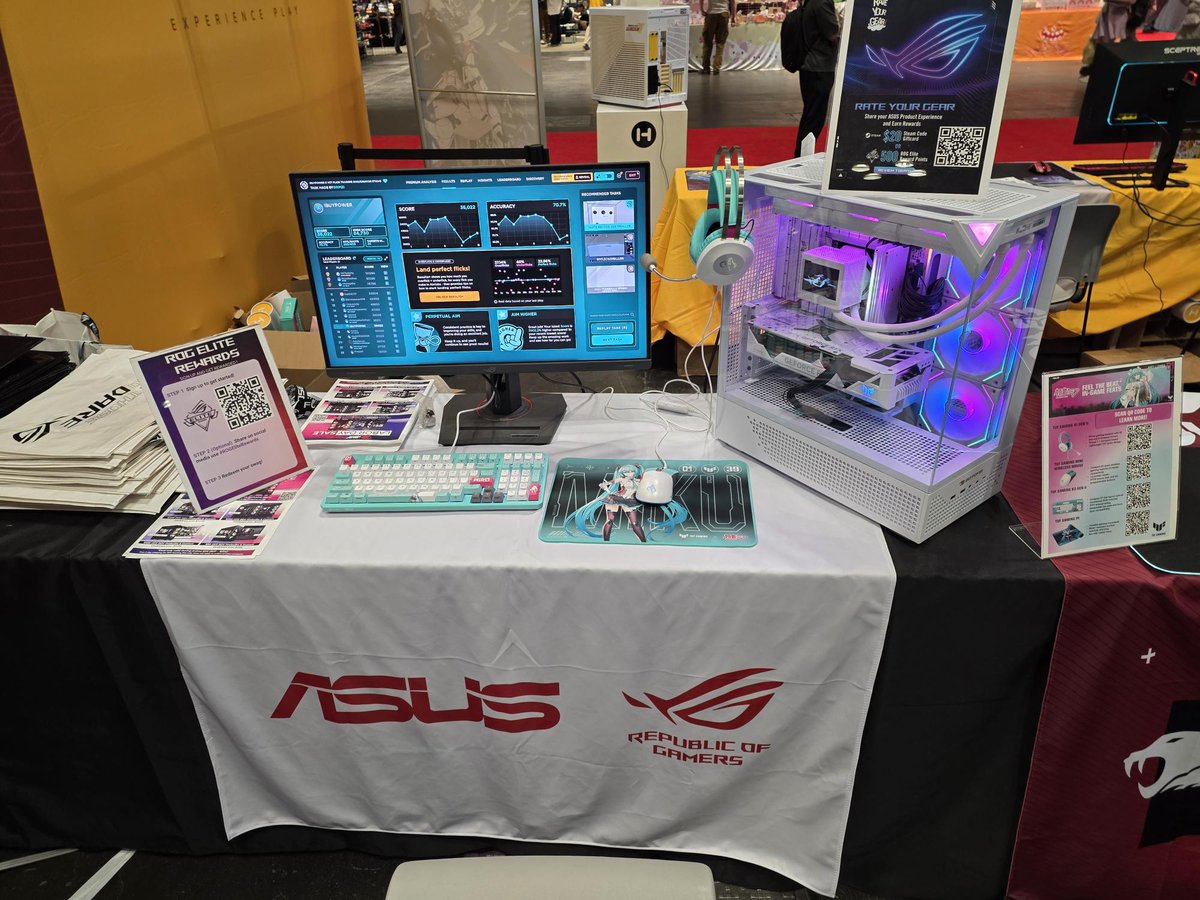 iBUYPOWER's tweet photo. ANIME NYC GOERS ‼️

Stop by the iBUYPOWER Booth and score 50,000 points on Aimlabs on our gaming PC and @ASUS_ROGNA Hatsune Miku Peripherals to receive an iBUYPOWER clicky keychain! 

📍 Booth #841
#AnimeNYC | #GameWithUs https://t.co/qehfL5cmKV