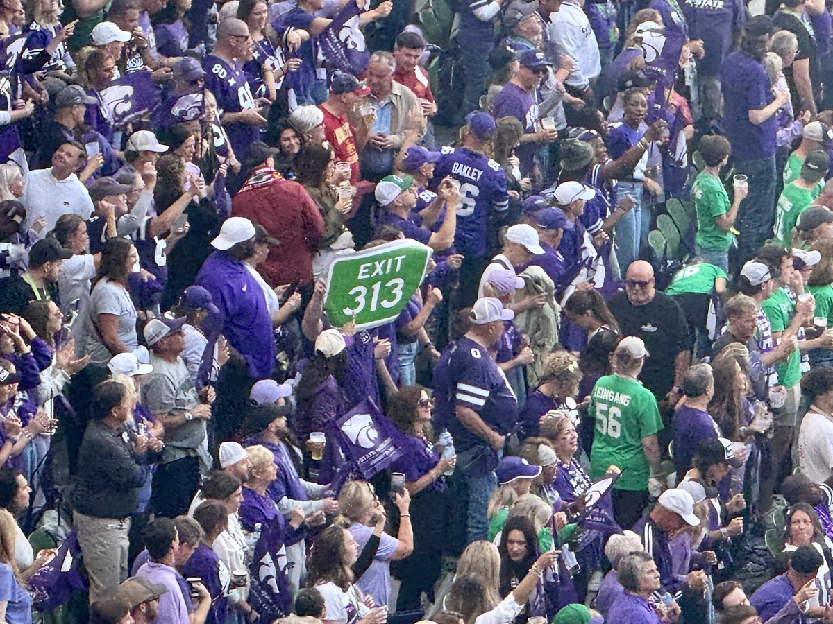 K-State Van Man tweet media