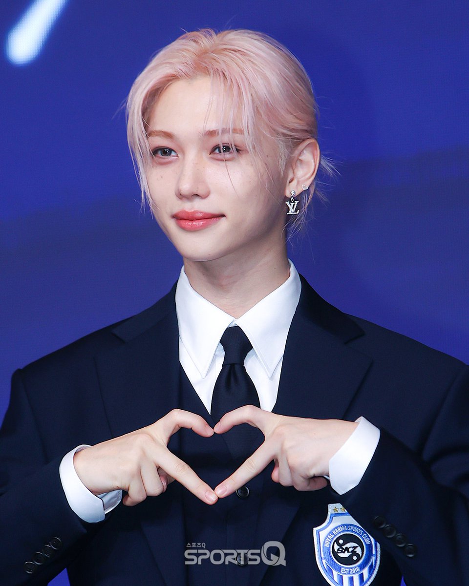 𝙁𝙀𝙇𝙄𝙓 𝙑𝙄𝙍𝘼𝙇 𝘼𝙍𝘾𝙃𝙄𝙑𝙀 (@bbokrisma) on Twitter photo FELIX’s brands supporting their beloved ambassador & the Stray Kids comeback, a thread ✨
#FELIX #필릭스 #스트레이키즈 <a href="/Stray_Kids/">Stray Kids</a> FELIX’s brands supporting their beloved ambassador & the Stray Kids comeback, a thread ✨
#FELIX #필릭스 #스트레이키즈 <a href="/Stray_Kids/">Stray Kids</a>