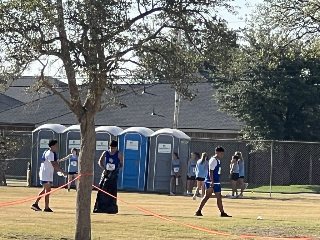 Capturing a Longhorn proud moment.  Today, after an early morning run in Midland at the XC meet,  we caught Alex S., Frankie and Froyd M.  picking up trash.  Proud to be a BV Longhorn.